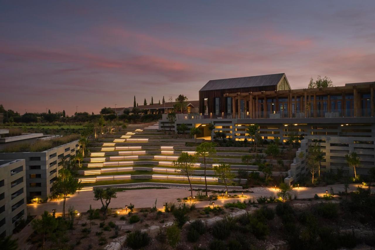 Minthis Resort Tsadha Bagian luar foto The University of Nicosia