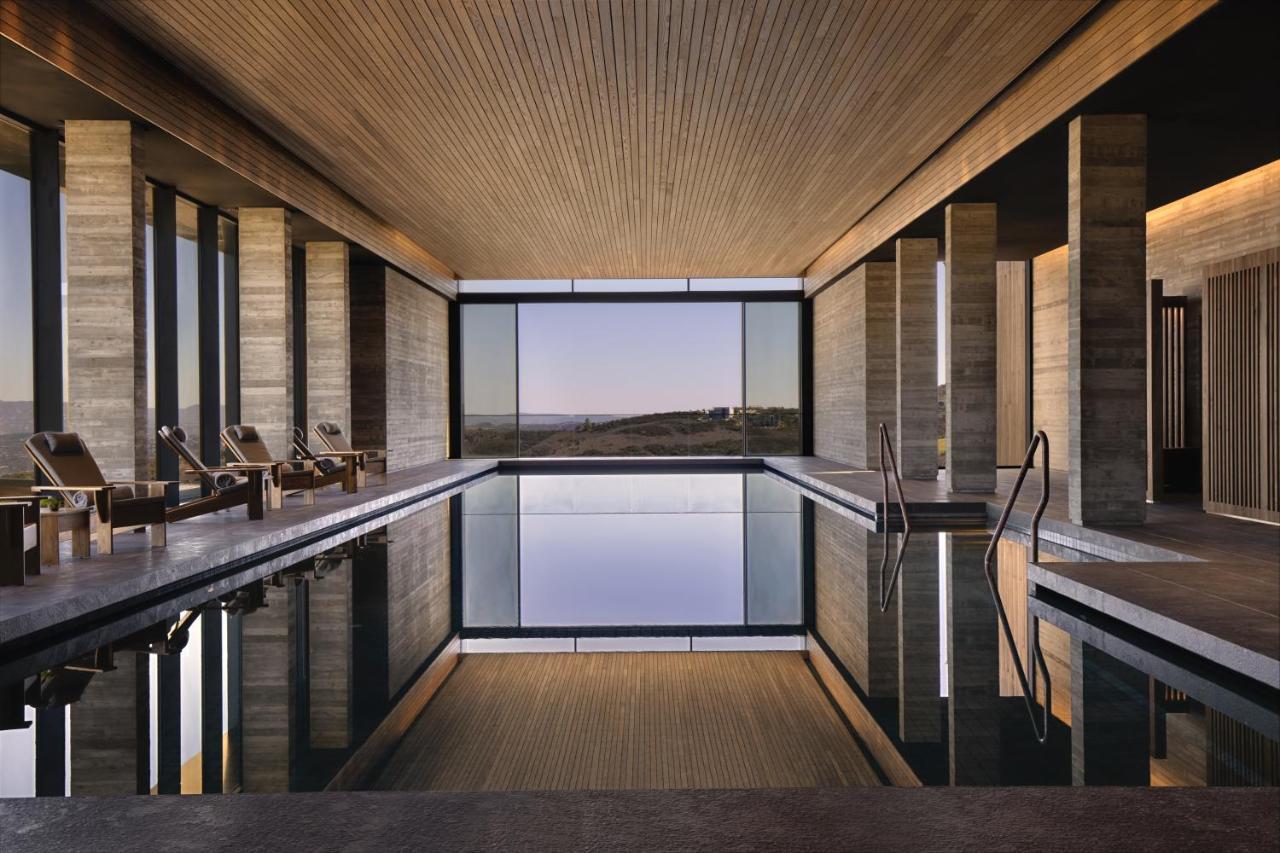 Minthis Resort Tsadha Bagian luar foto The spa at The Lodge at Blue Sky