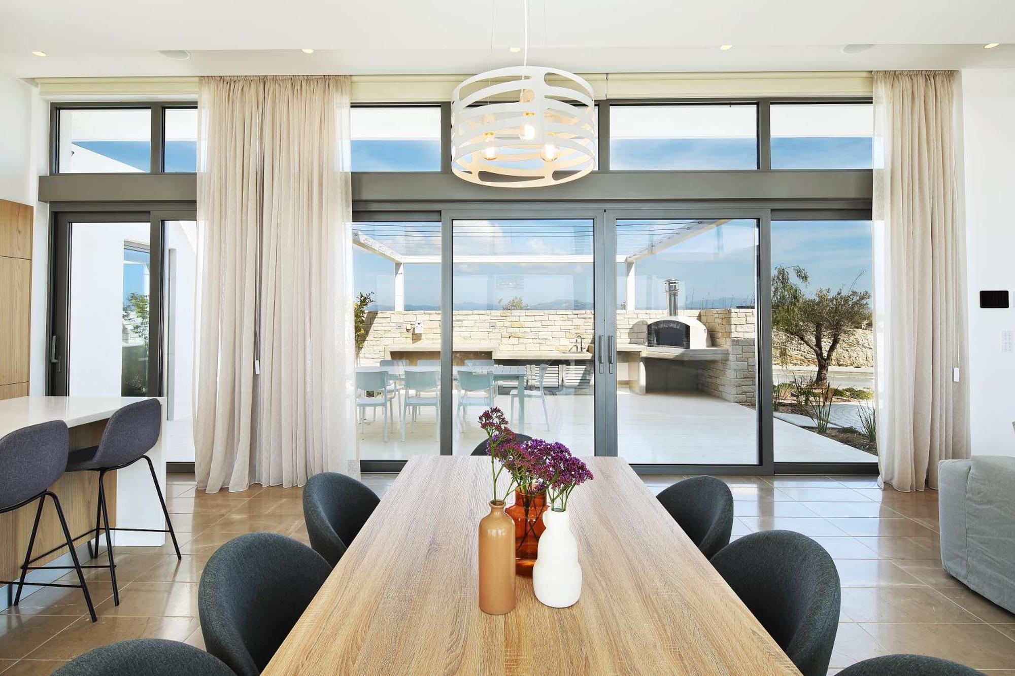 Minthis Resort Tsadha Bagian luar foto Interior of a villa in the village